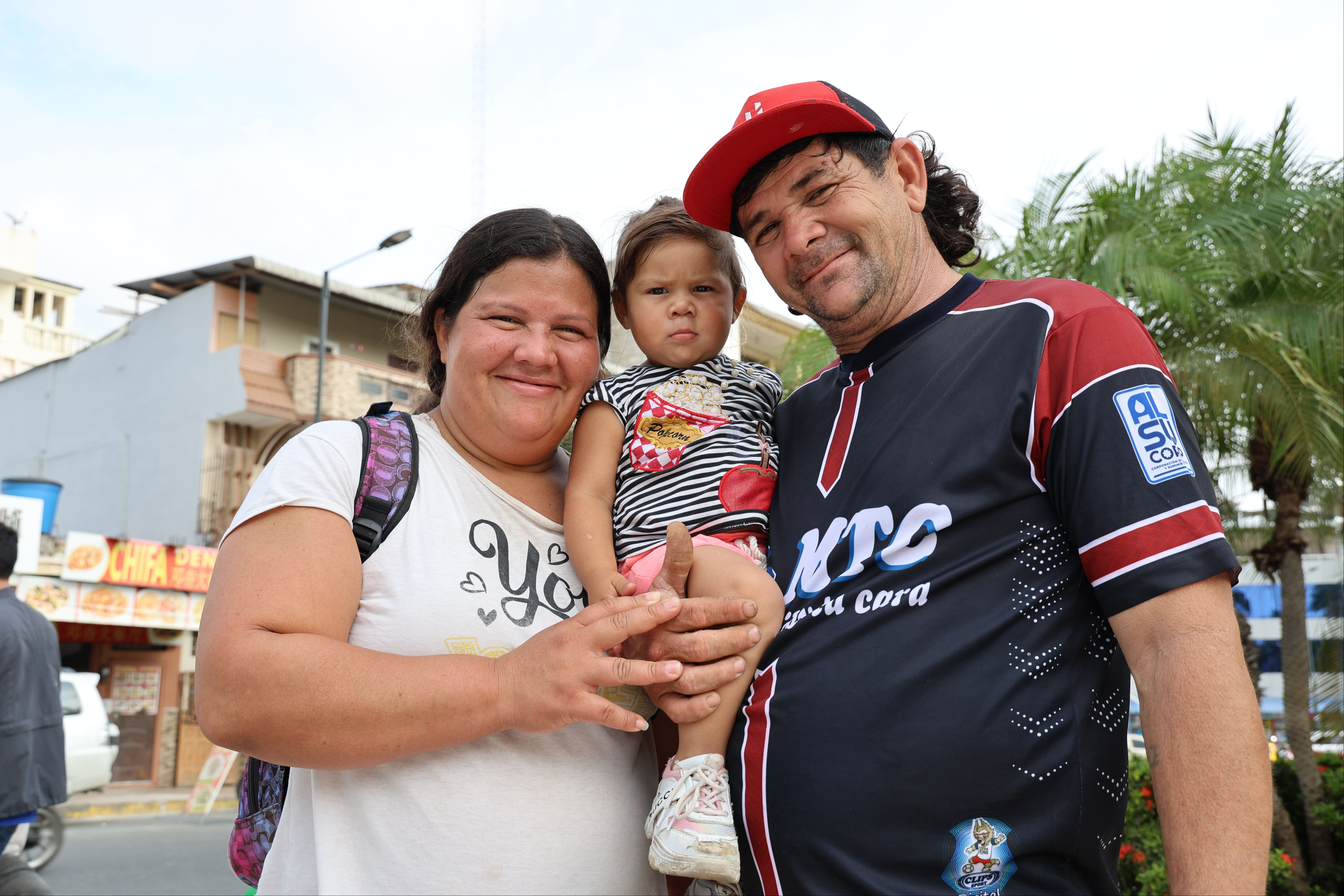 Integrados no Equador, uma família venezuelana começa uma nova vida com resiliência, esperança e determinação.