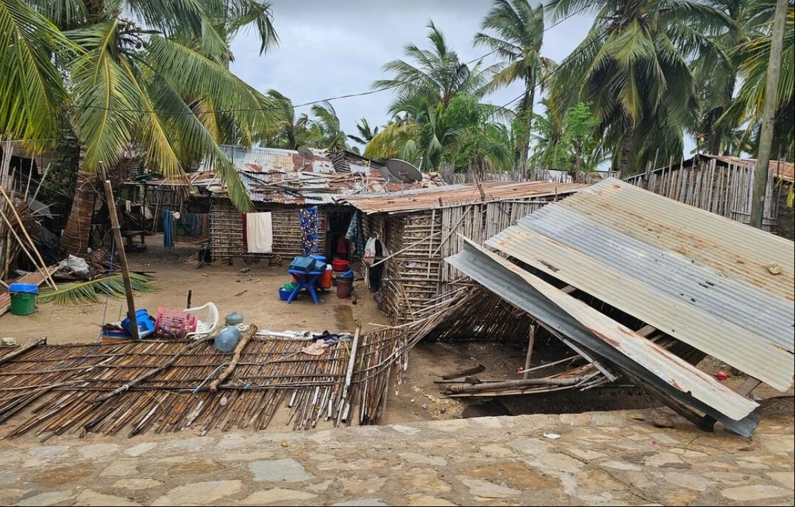 Um abrigo está em ruínas em Pemba, província de Cabo Delgado, depois que o Ciclone Chido atingiu o norte de Moçambique Um abrigo está em ruínas em Pemba, província de Cabo Delgado, depois que o Ciclone Chido atingiu o norte de Moçambique